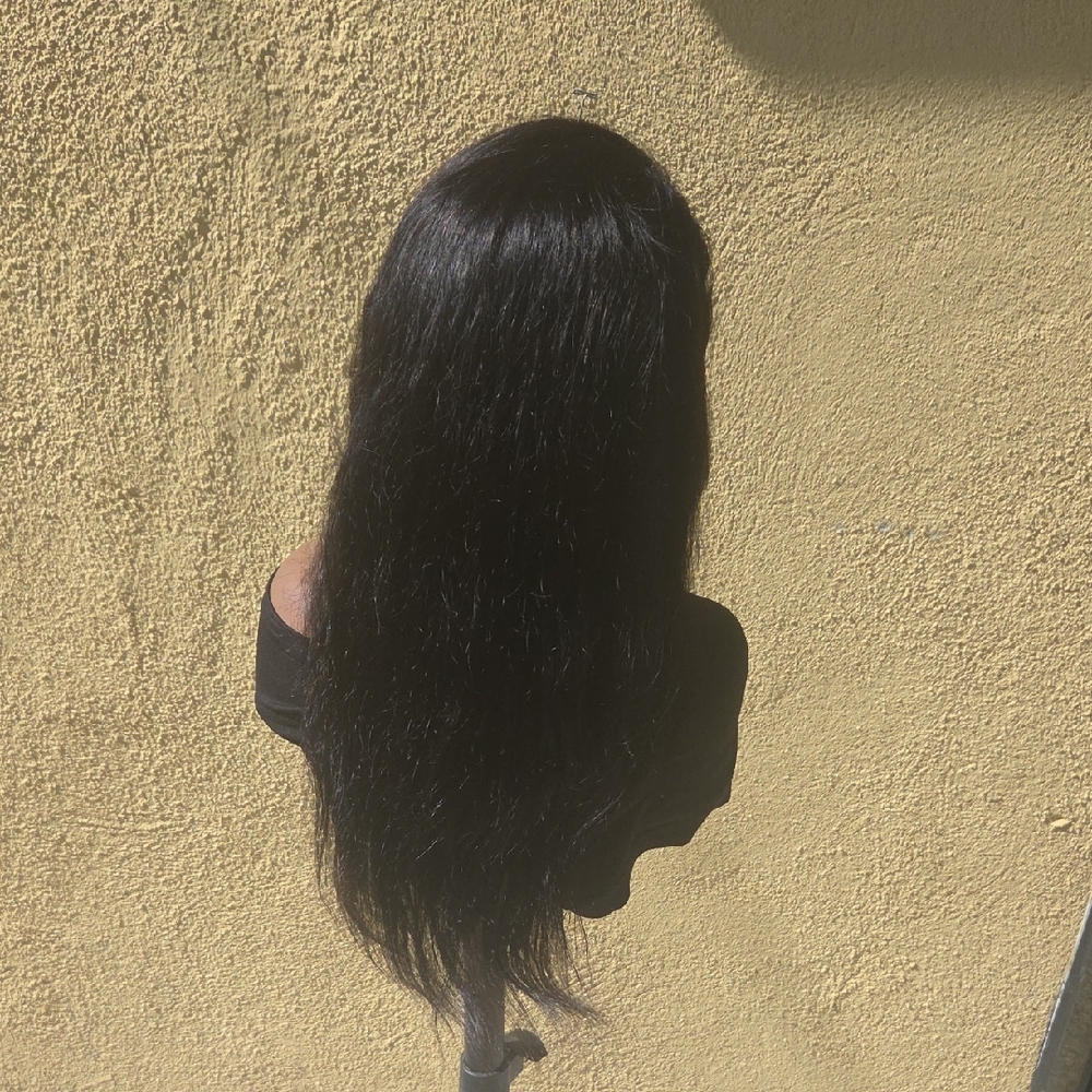 26 Inch 13x4 Straight Lace Human Hair Wig - Picture 5 of 9